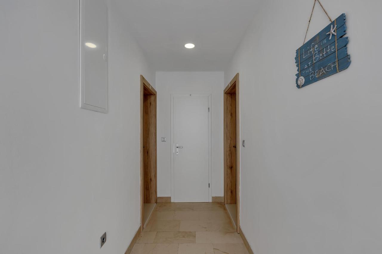 Apartments Rose Baška Voda Екстериор снимка