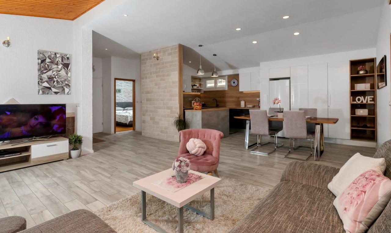 Apartments Rose Baška Voda Екстериор снимка